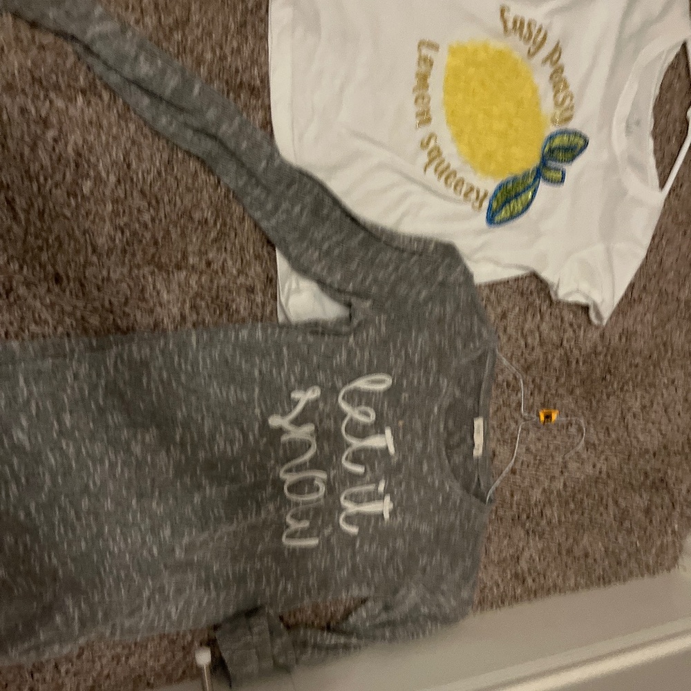 2 cute kids tee shirts!!
